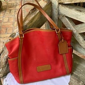 DOONEY & BOURKE
PEBBLED LEATHER WAVE TOTE BAG